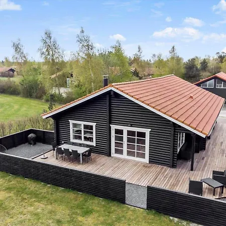 M110-vaeggerlose-marielyst-strandpark-137 * Bøtø By